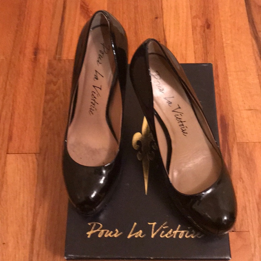 Pour La Victoire Irina Black Patent Pumps, 8.5